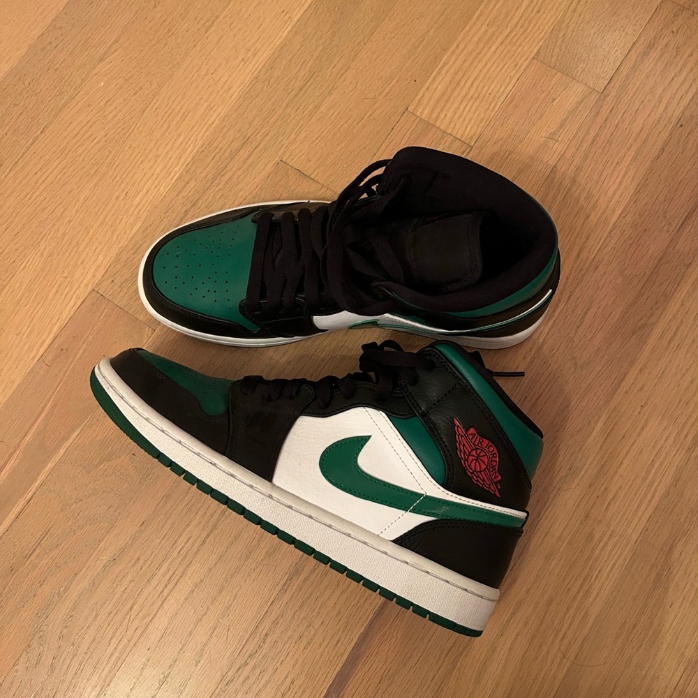 Jordan 1 Pine Green